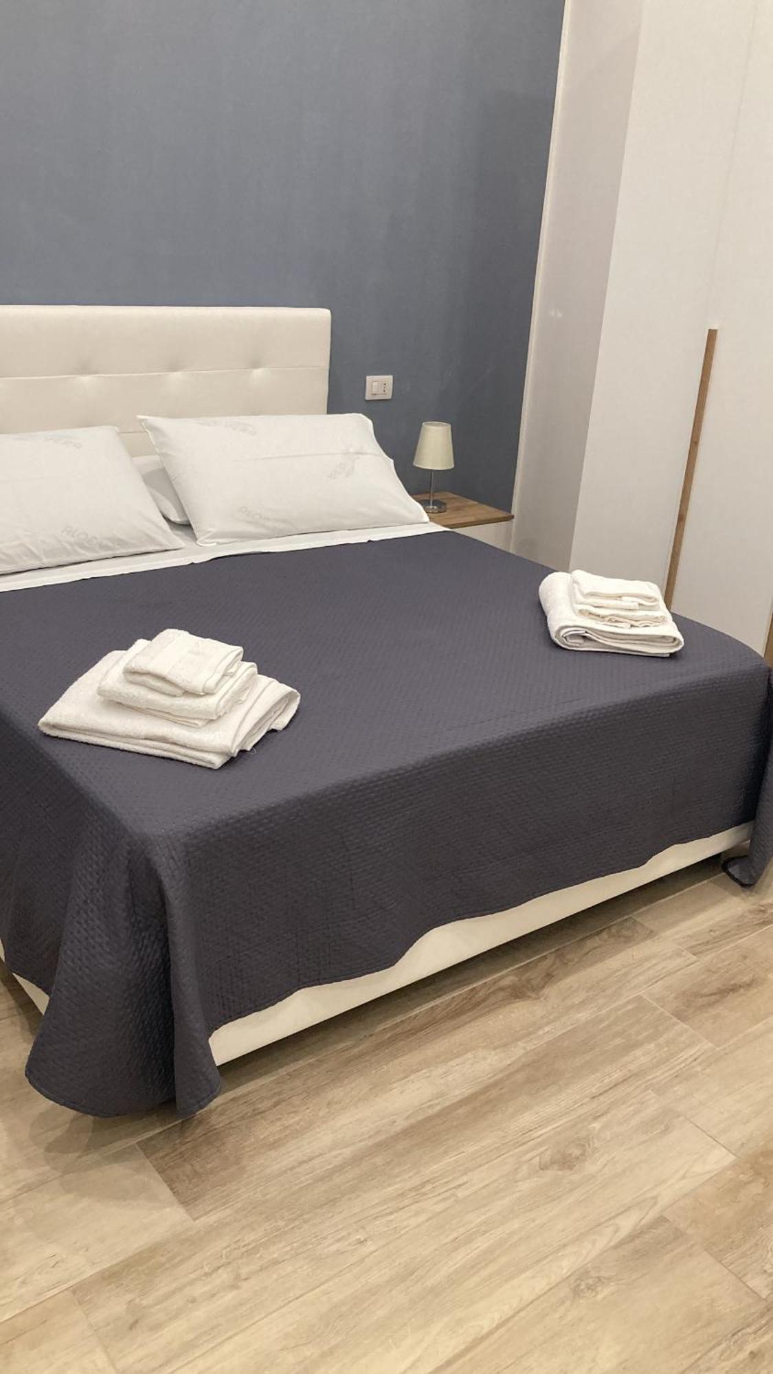 Goldenhouse Otel Napoli Dış mekan fotoğraf